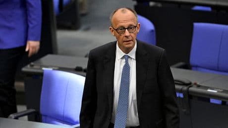 „Peinliche Parlamentsniederlage“ - So reagiert das Ausland auf die Wahl-Schlappe