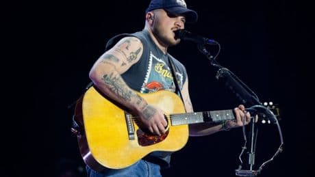 Grammy-winning singer blasted as ‘d***head’ by former collaborator