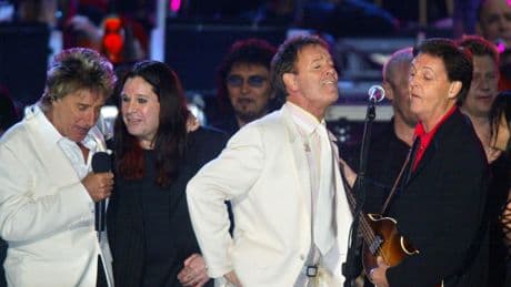 Malestar por el uso de la IA en el homenaje de Rod Stewart a Ozzy Osbourne