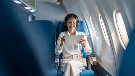 Flight attendant urges travellers to always pack 8 items in their hand luggage