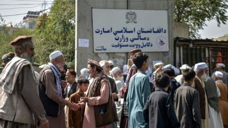 Afghanistan: après des années d'attente, les retraités afghans vont toucher leurs pensions