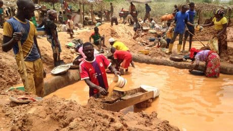 Cameroun: l'exploitation minière dans l'est provoque une «catastrophe écologique et humaine»