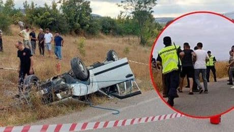 Takla atan otomobilde sürücü hayatını kaybetti, yakınları yaralıya saldırdı