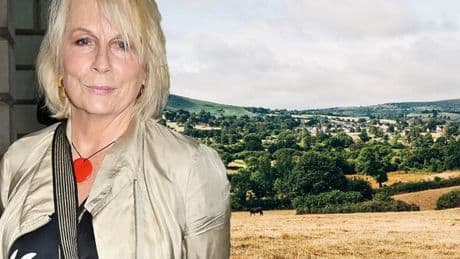 Jennifer Saunders' quiet life in hidden Devon town where homes fetch £500,000
