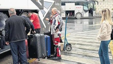 Biletler tükeniyor ek seferler yolda