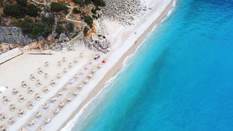 Beaches at popular holiday destination are 'empty' as inflation 'kills off tourists'