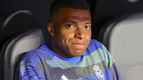 Mbappé retira la demanda por acoso moral e intento de extorsión contra el PSG