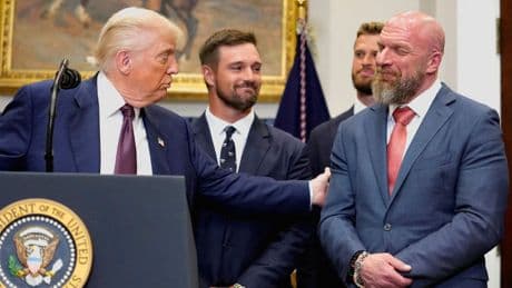 Trump le encargó poner en forma a Estados Unidos. Después partió en dos el wrestling