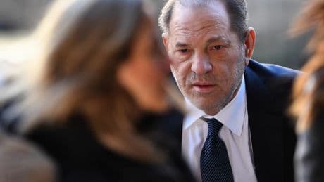 Procès Weinstein à New York: la procédure pour viol visant le producteur déclarée nulle par le juge