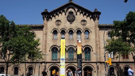 La Generalitat retira el reconocimiento a la directora de CREA, el grupo de Ramon Flecha