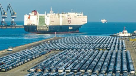 China es el país donde más coches se venden. Y por eso se está llenando de “coches usados” que nadie ha conducido