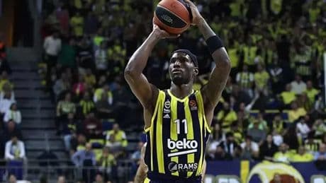 Nigel Hayes-Davis’ten 50 sayılık rekor paylaşımlı veda