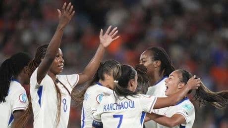 2-5: Francia avisa con una goleada a Países Bajos y acaba primera de grupo