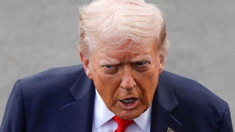 Trump, beyzbol maçında yuhalandı