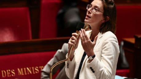Face à la pauvreté record, l'exécutif mise d'abord sur le « travail » et les « entreprises »