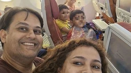 El último selfie de una familia que murió al completo en el accidente de Air India: iban a iniciar una nueva vida en Londres