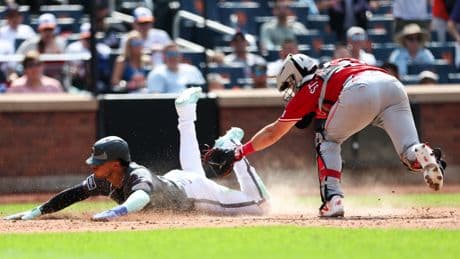Juan Soto’s gutsy baserunning pays off in huge spot as Mets sneak by Reds to avoid sweep