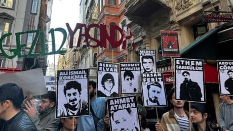 Taksim'de 'Gezi' anması: 95 kişi gözaltına alındı ,83 kişi serbest kaldı