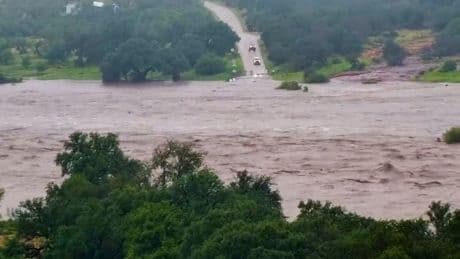 Texas, il video in timelapse mostra l’alluvione lampo