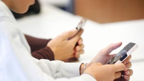 Bildung: Niedersachsen gegen pauschales Handyverbot an Schulen
