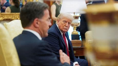 Es geht um die Epstein-Kundenliste - Verschwörungs-Theorie um Trumps Waffenwende!