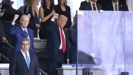 Trump Yankees maçında yuhalandı: Tribünlerden tepkiler yükseldi