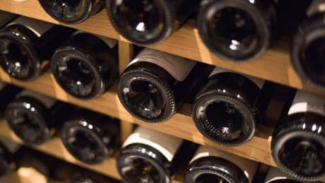 «Tout d’un coup, on a vu les ventes grimper» : ces vins français promis à un grand avenir, encore entre 10 et 50 euros