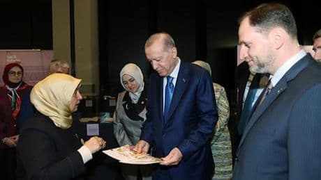 Cumhurbaşkanı Erdoğan Saklı Kalanlar sergisini gezdi