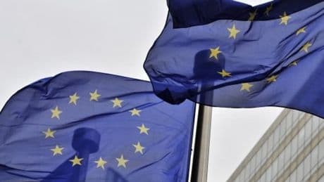 "Des sanctions sans précédent contre la Russie": l'UE adopte son 18ème paquet de sanctions pour couper le robinet du pétrole russe