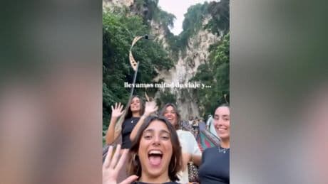 Robos, quemaduras y desmayos: el accidentado viaje a Malasia de cuatro amigas españolas