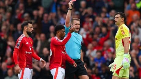 Emi Martinez ruins Premier League record with sending off at Man Utd