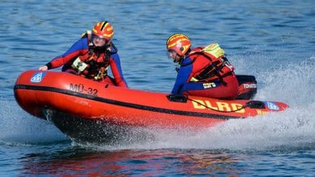 DLRG-Vorsitzender: "Schwimmflügel sind Scheinsicherheit" | Badeunfälle