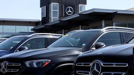 Mercedes-Benz voit son bénéfice net chuter de 43% au premier trimestre, à 1,7 milliard d'euros