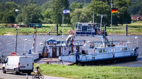 Schifffahrt auf der Elbe: Elbfähre "Tanja" nimmt Betrieb wieder auf