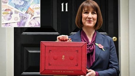 Traders take out £2bn bet against sterling in fresh blow to Chancellor