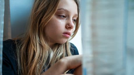 If Your Teen's Anxious Or Upset, This Psychologist-Backed Tip 'Deeply Works'