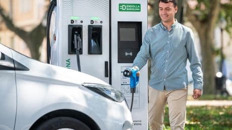 Más del 16% de las ventas en abril fueron de coches eléctricos o híbridos enchufables
