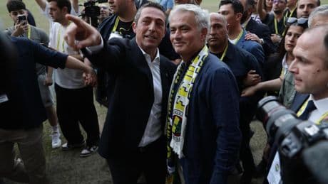 "¿Mourinho? Es aburrido, solo habla de fútbol y no bebe"