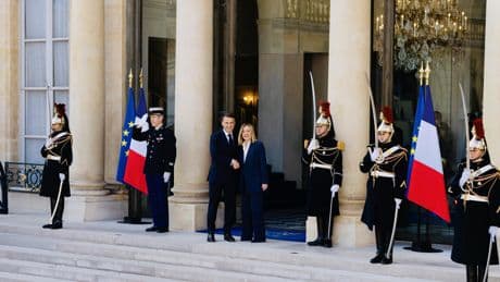 Meloni-Macron: oggi a Palazzo Chigi il vertice del “disgelo”
