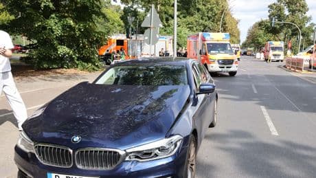 Schock in Berlin-Wedding - BMW fährt in Kindergruppe