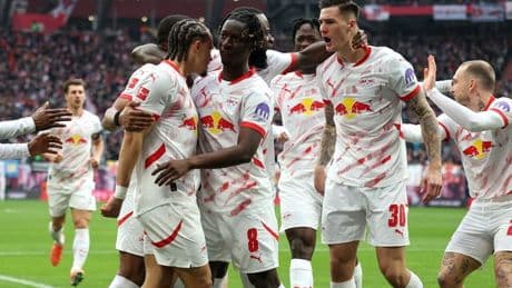Huge Arsenal transfer that is 'nearly done' could still collapse as Man Utd have green light