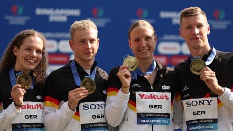 Mit Klippenspringen & Freischwimmen - Wer zeigt die Schwimm-WM heute live im TV?