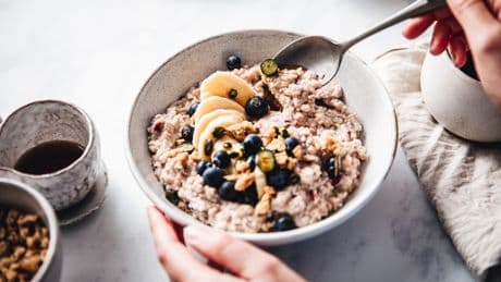 Erhöhtes Cholesterin? Mit diesen Frühstücks-Tricks senken Sie Ihre Werte sofort