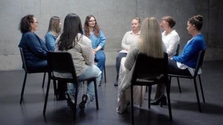 « (Sur)vivants », sur Canal+ : orphelins après un féminicide, des enfants « deux fois sacrifiés »