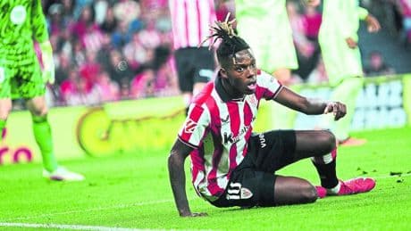 Nico Williams paga la inactividad