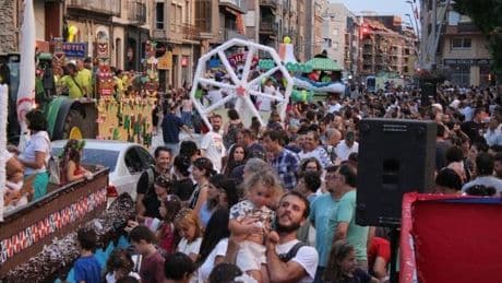 "Indignación" entre las artistas ebrenses porque el programa de fiestas de Tortosa no incluye actuaciones de mujeres