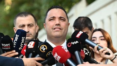 İstanbul Barosu: Rezan Epözdemir'i peşinen suçlu ilan etmek, masumiyet karinesinin ihlali niteliğindedir