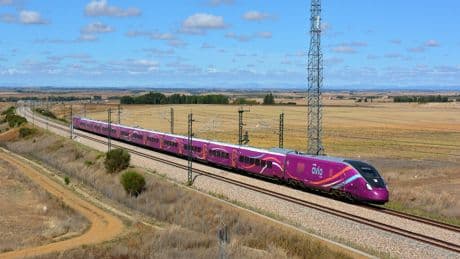 En pleno verano, Renfe ha tomado una decisión radical: retirar los Talgo de la discordia de la línea Madrid-Barcelona