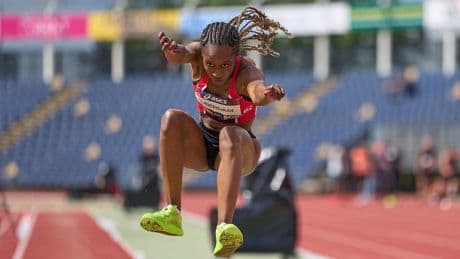 Leerdam pakt NK-goud hinkstapspringen met evenaring veertien jaar oud record