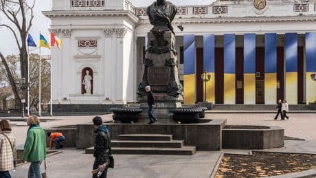 A Push to Remove Symbols of Imperial Russia Divides Odesa, Ukraine